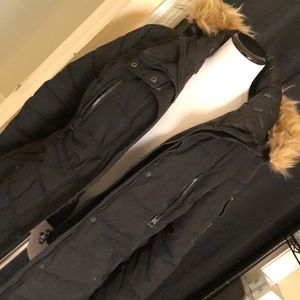 Guess black fake fur trimmed hood Winter coat